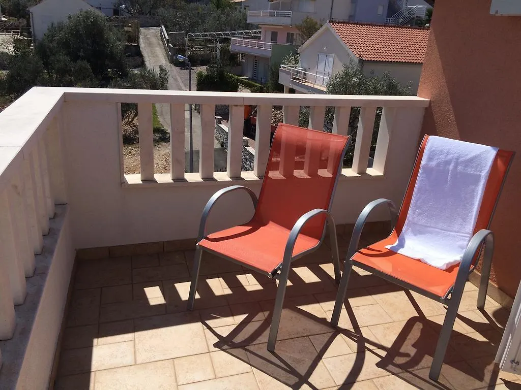 Apartments Crnjac Trogir