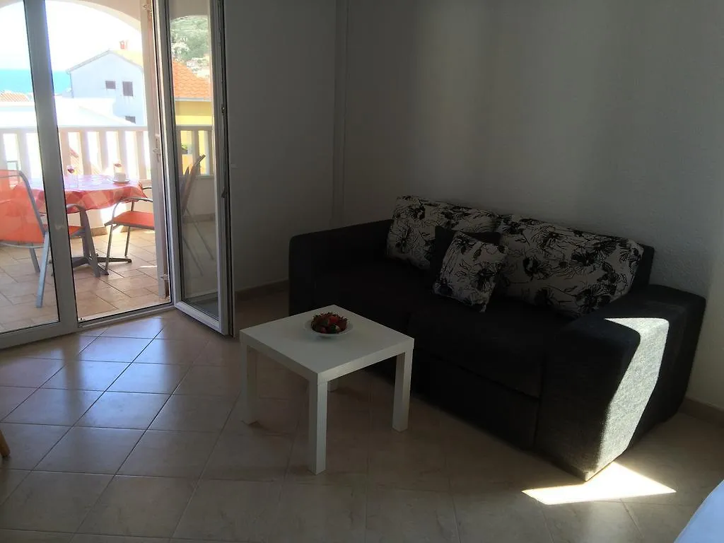 Apartments Crnjac Trogir