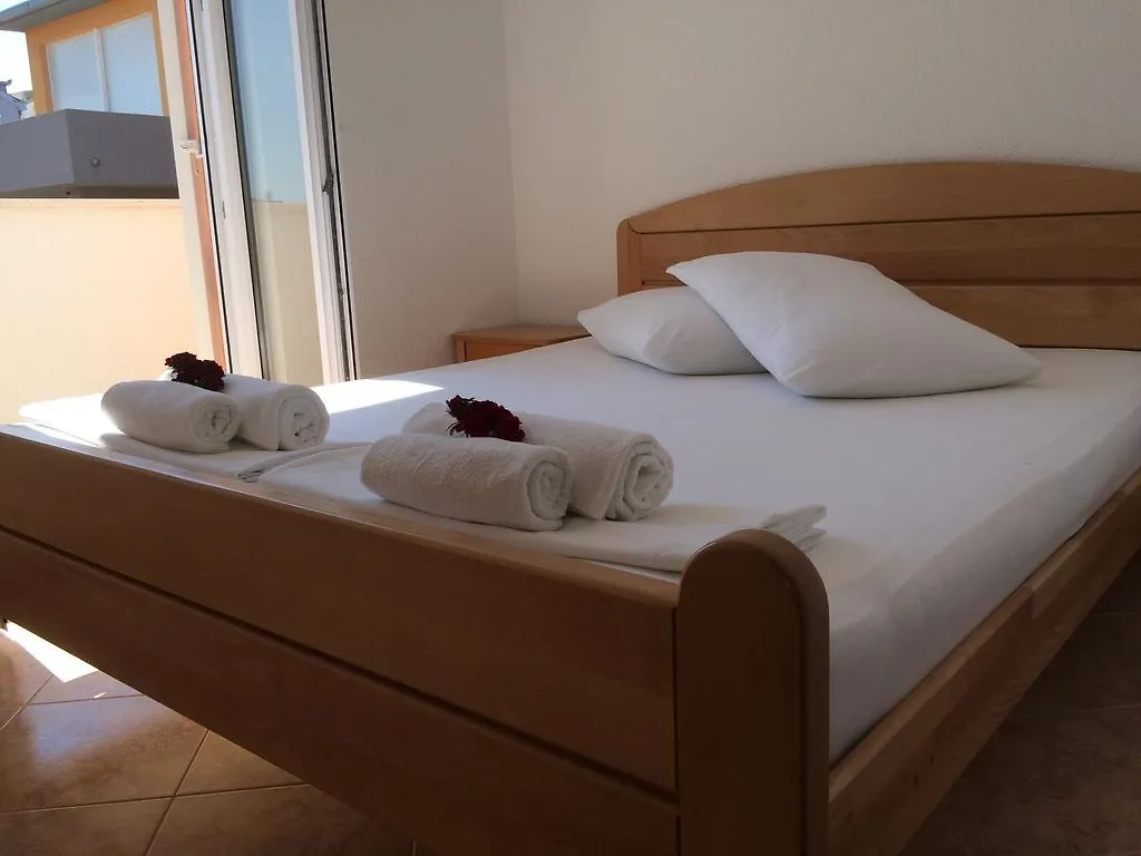 Apartments Crnjac Trogir