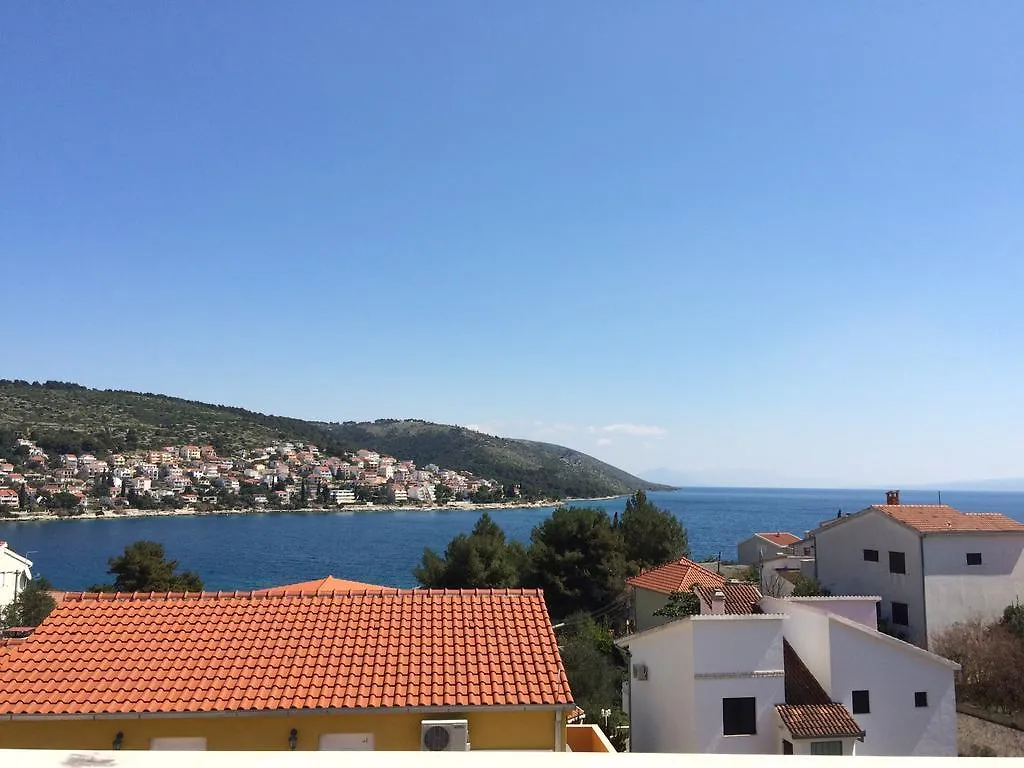 Apartments Crnjac Trogir