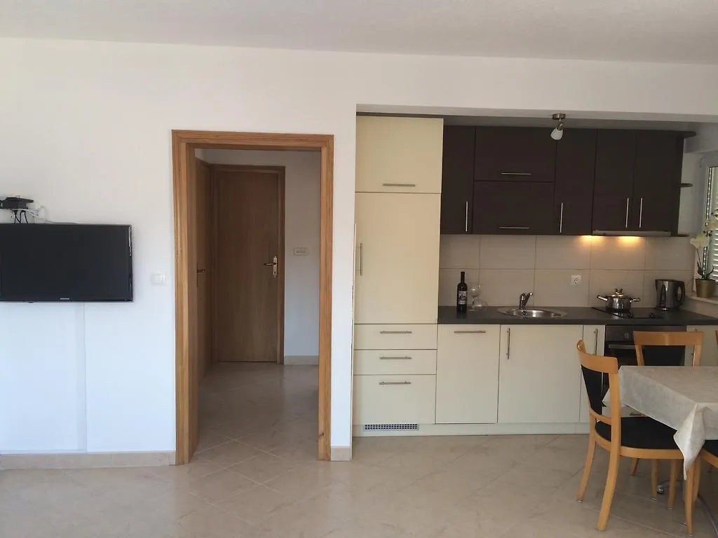 Apartments Crnjac Trogir